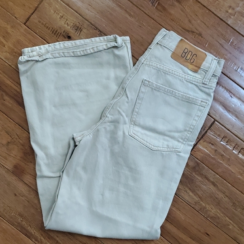 BDG urban Outfitters high & wide cream Jeans